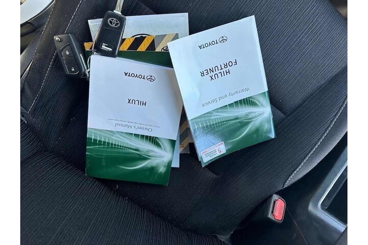 2021 Toyota Hilux SR GUN126R 4X4