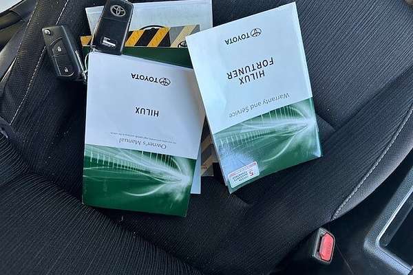 2021 Toyota Hilux SR GUN126R 4X4