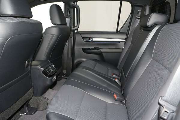 2025 Toyota Hilux Rogue 48V GUN126R 4X4
