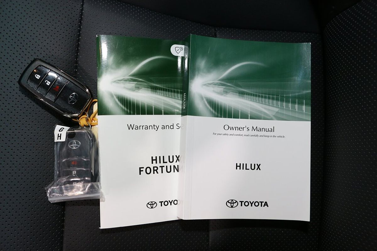 2025 Toyota Hilux Rogue 48V GUN126R 4X4