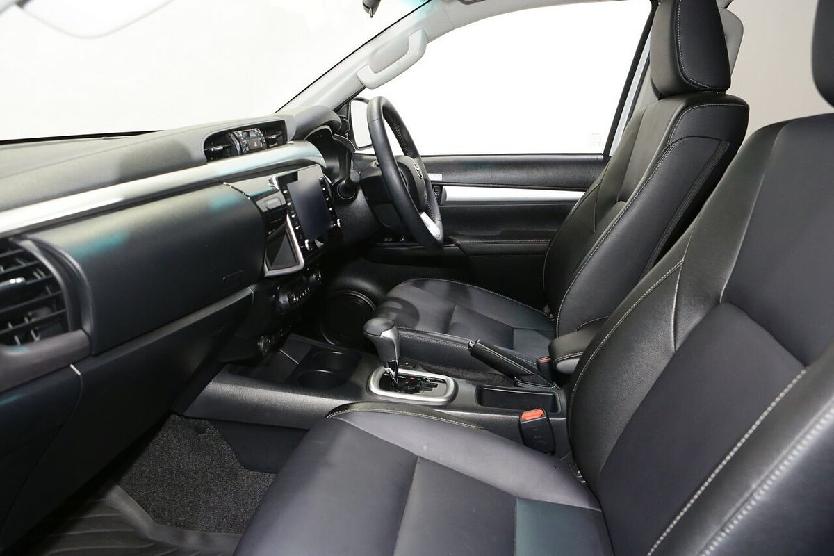 2022 Toyota Hilux SR5 GUN126R 4X4