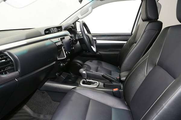 2022 Toyota Hilux SR5 GUN126R 4X4