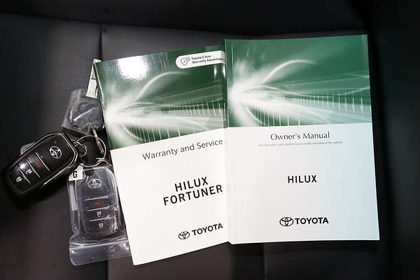 2022 Toyota Hilux SR5 GUN126R 4X4