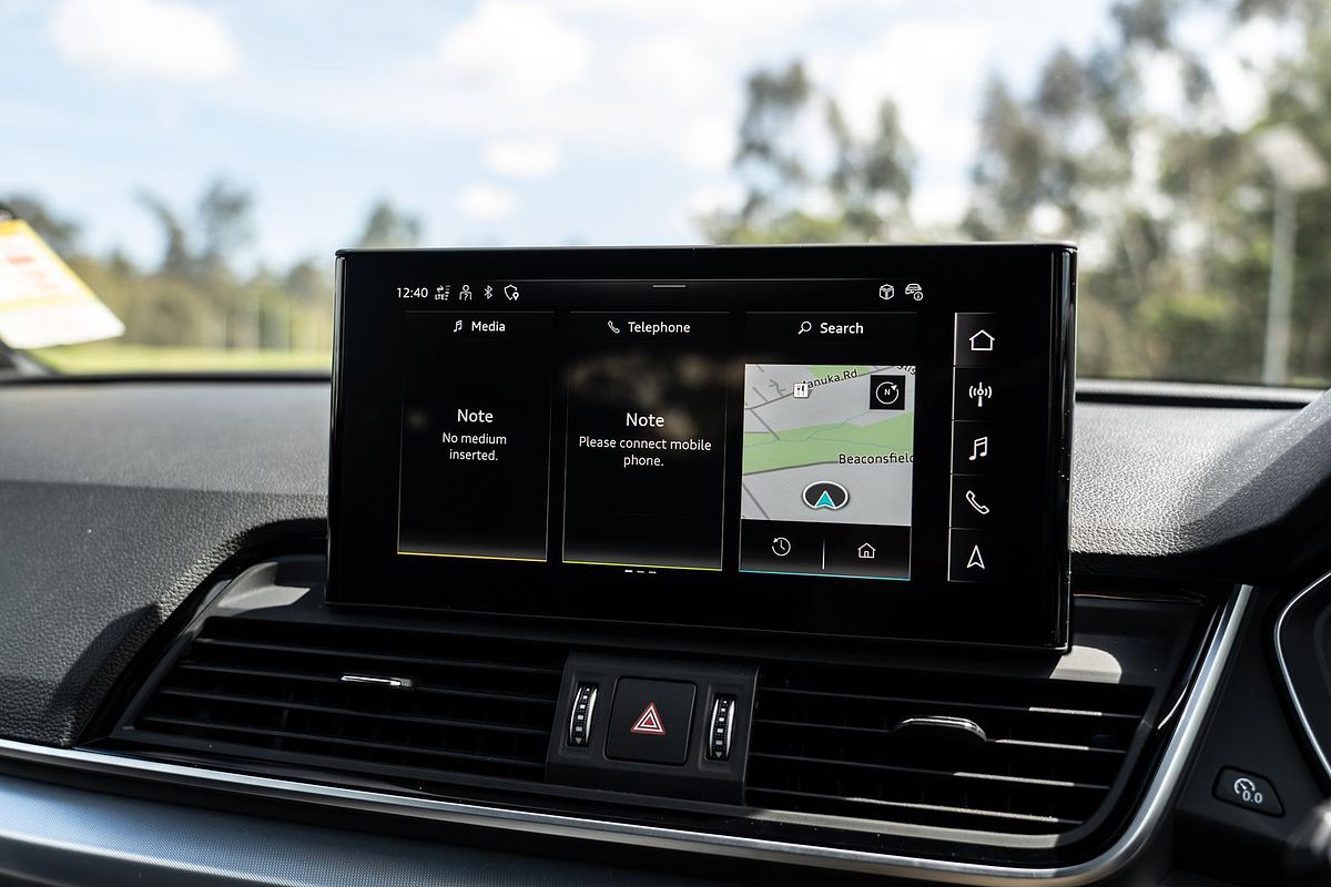 2024 Audi Q5 40 TDI S line FY