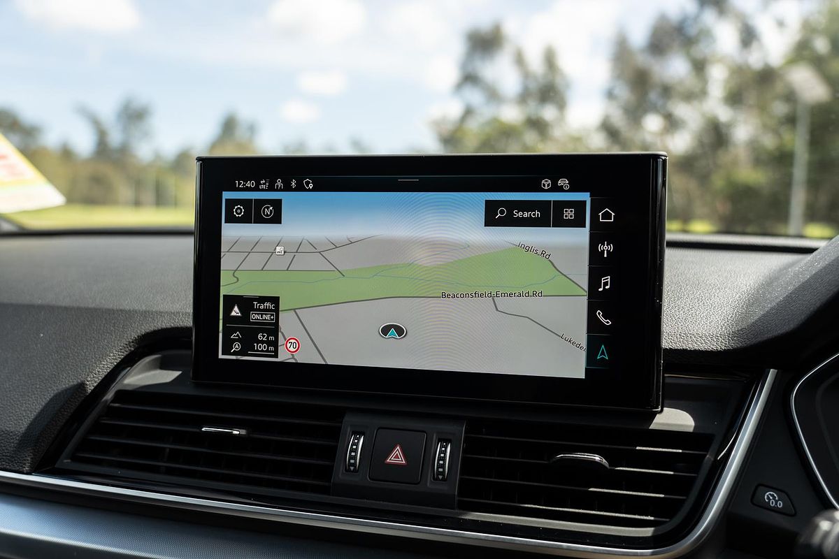 2024 Audi Q5 40 TDI S line FY