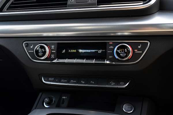 2024 Audi Q5 40 TDI S line FY