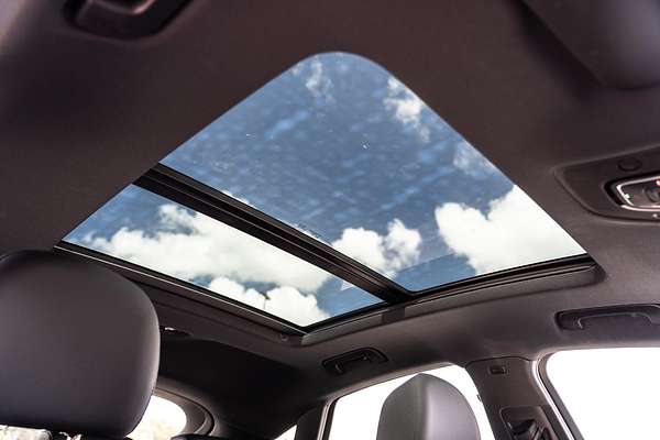 2024 Audi Q5 40 TDI S line FY