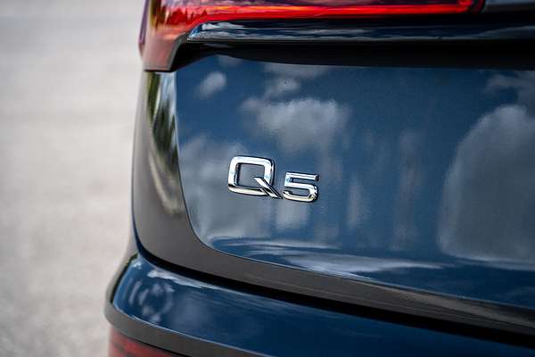 2024 Audi Q5 40 TDI S line FY