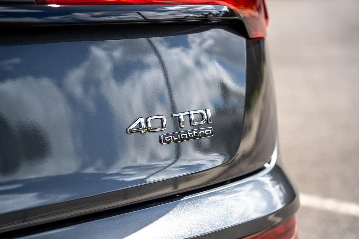 2024 Audi Q5 40 TDI S line FY