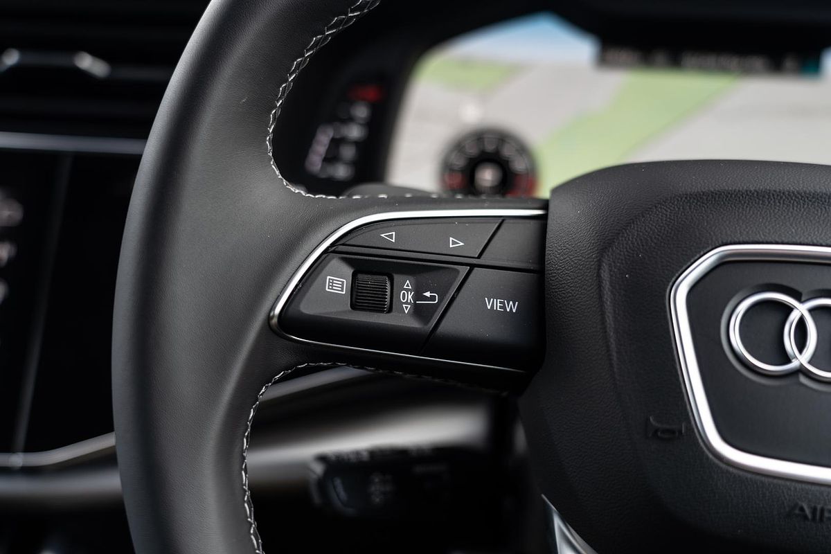 2025 Audi Q7 45 TFSI 4M