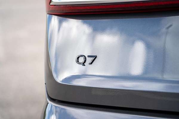 2025 Audi Q7 45 TFSI 4M
