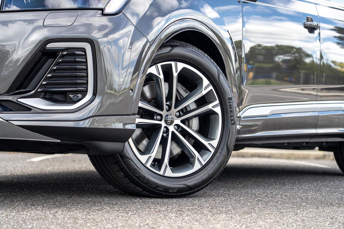 2025 Audi Q7 45 TFSI 4M