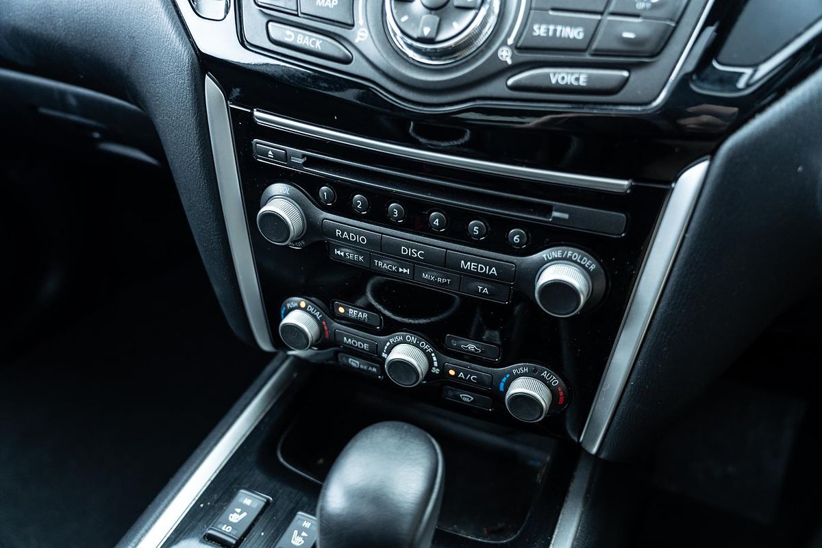 2017 Nissan Pathfinder ST-L R52 Series II