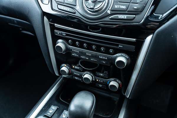 2017 Nissan Pathfinder ST-L R52 Series II