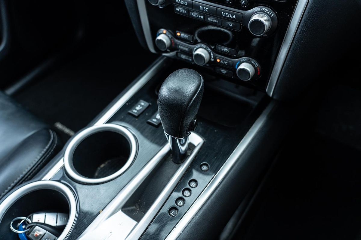 2017 Nissan Pathfinder ST-L R52 Series II