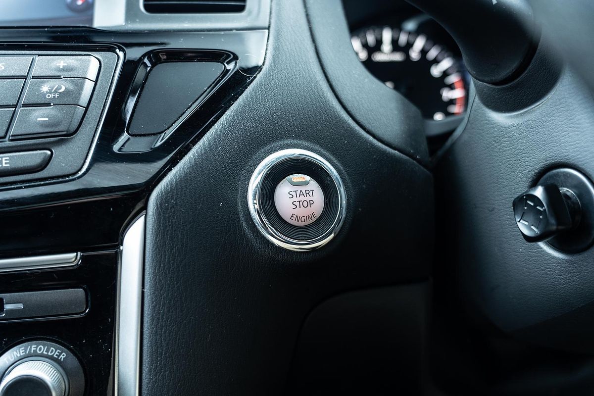 2017 Nissan Pathfinder ST-L R52 Series II