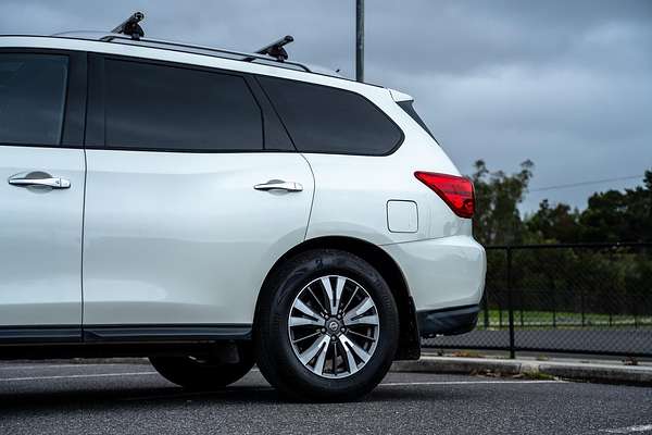 2017 Nissan Pathfinder ST-L R52 Series II