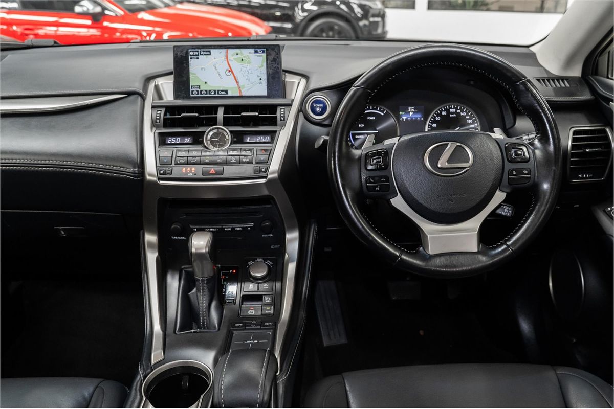2015 Lexus NX NX300h Luxury AYZ15R
