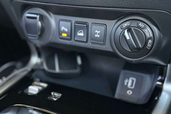 2023 Nissan Navara ST-X D23 4X4
