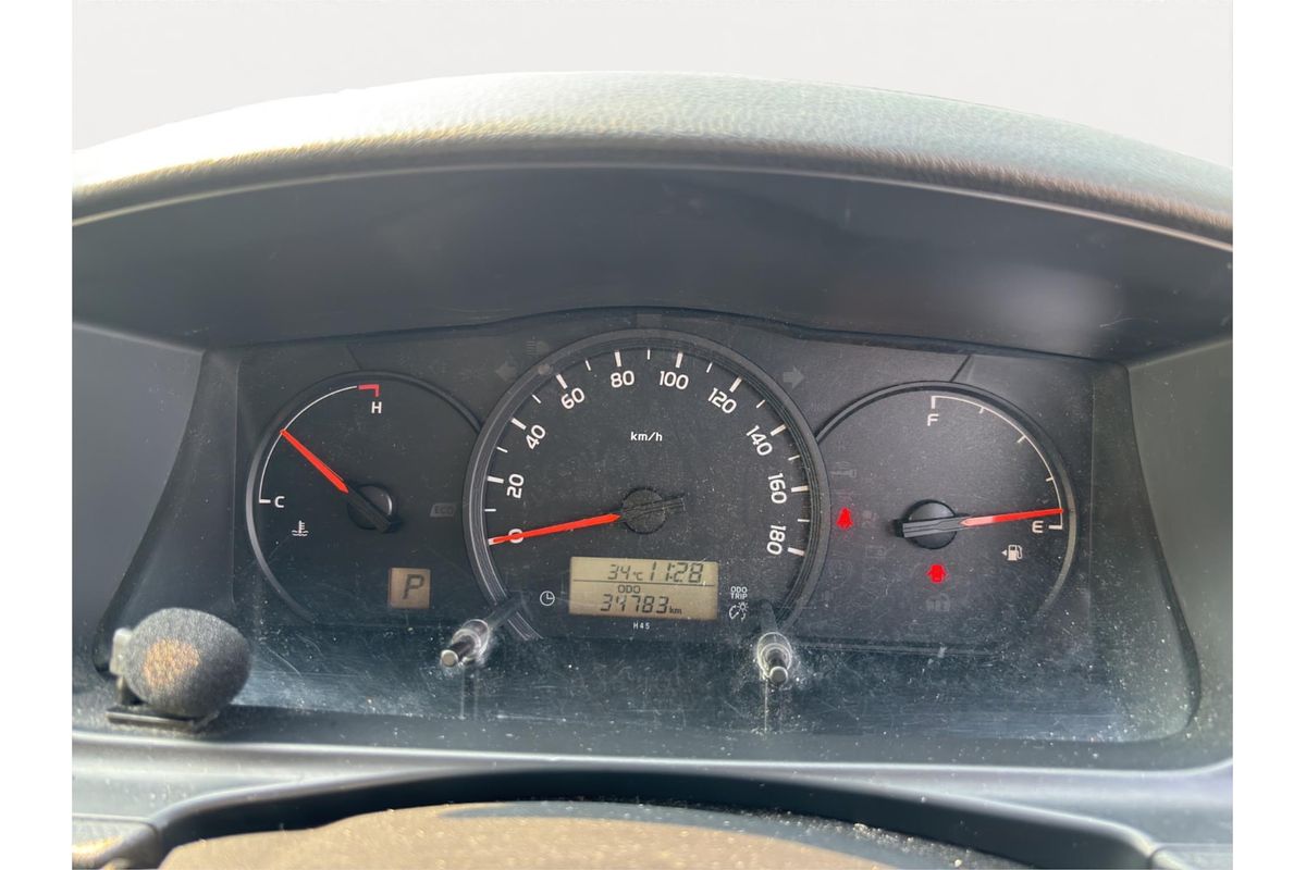 2015 Toyota Hiace DX
