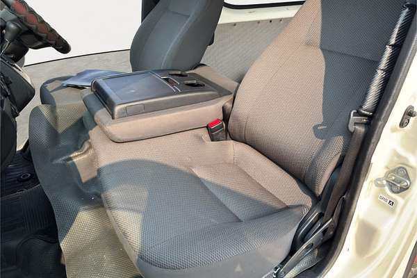 2015 Toyota Hiace DX