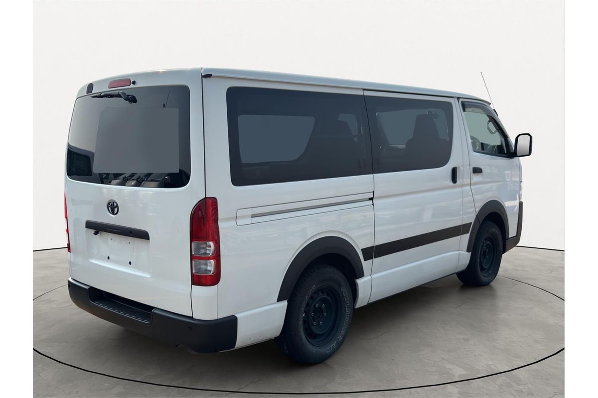 2015 Toyota Hiace DX
