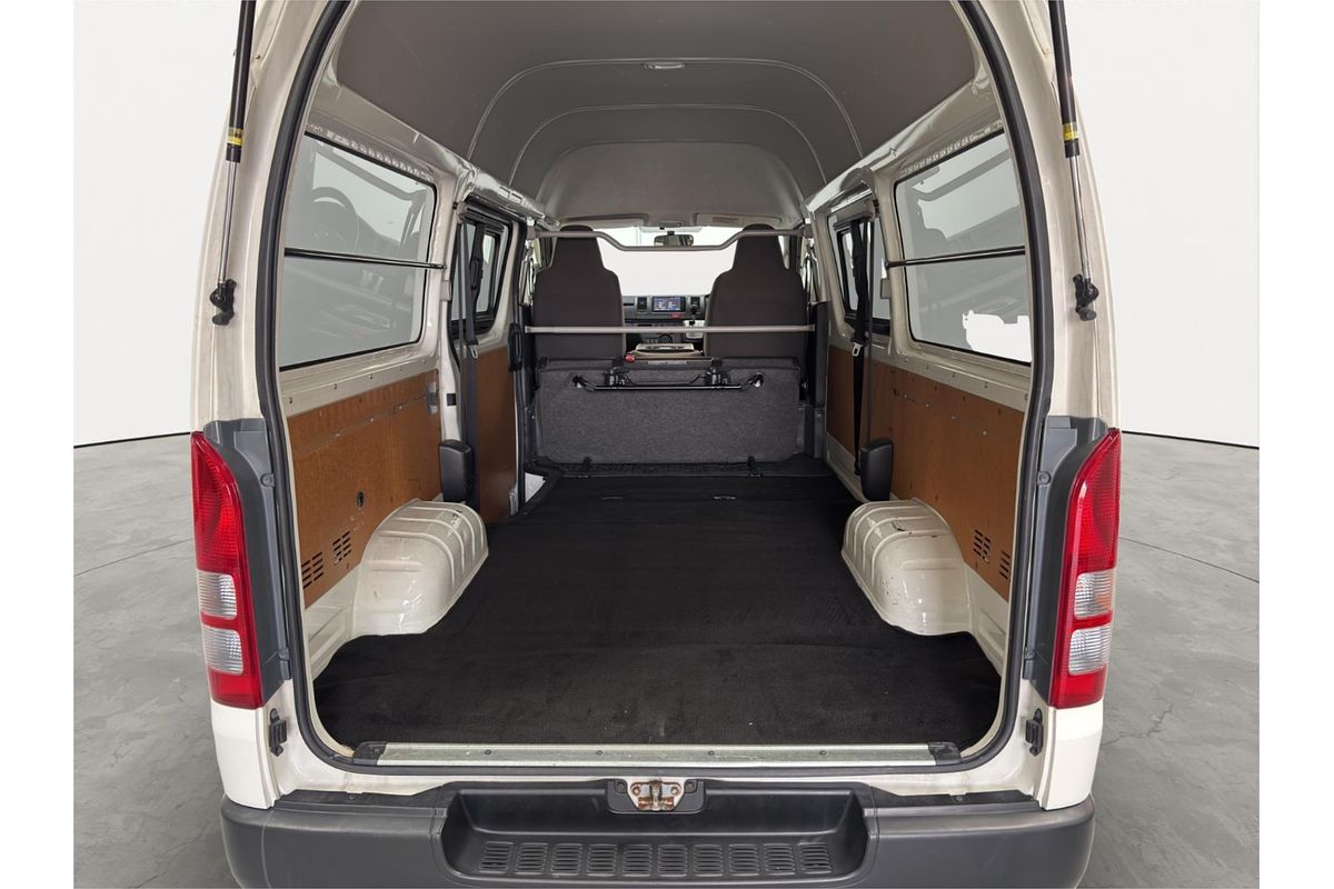 2015 Toyota Hiace