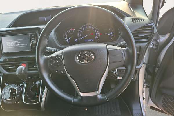 2017 Toyota Esquire XI Welcab ZRR80