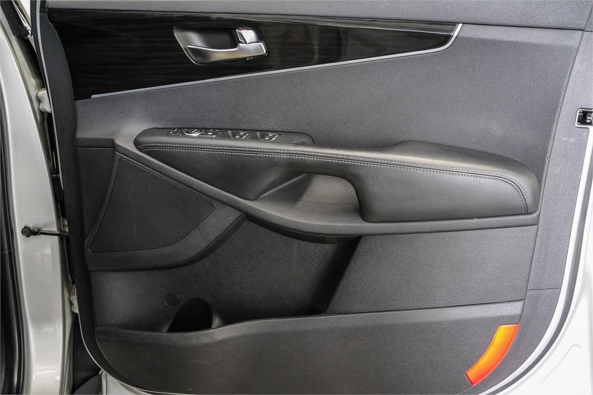 2020 Kia Sorento Si UM