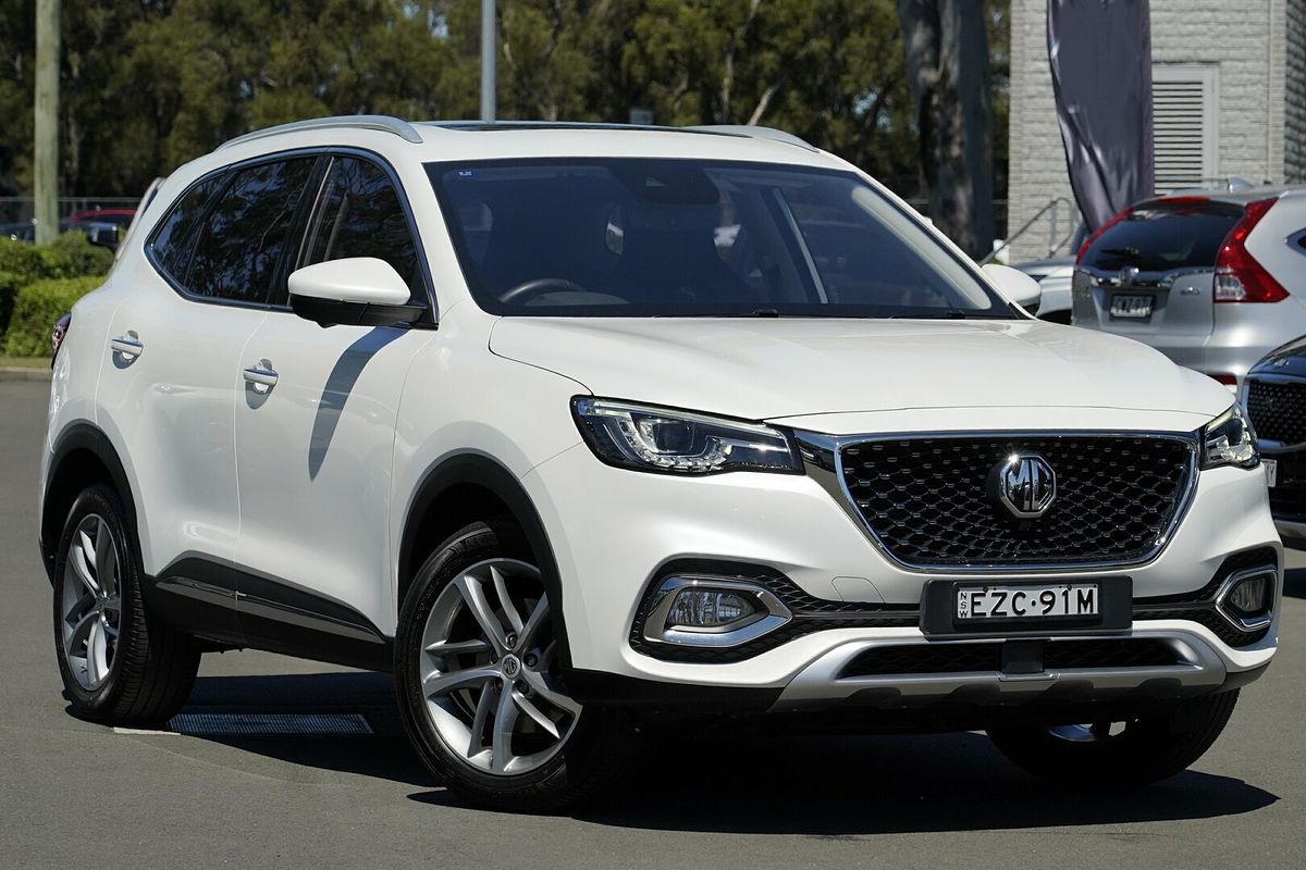2022 MG HS Essence SAS23
