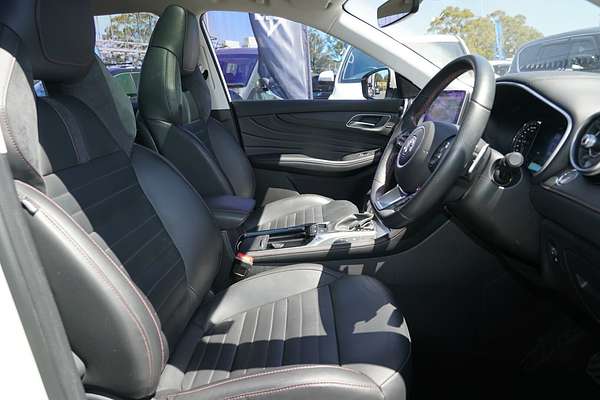 2022 MG HS Essence SAS23