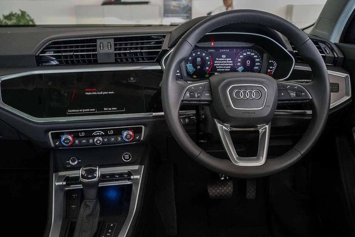 2025 Audi Q3 35 TFSI F3