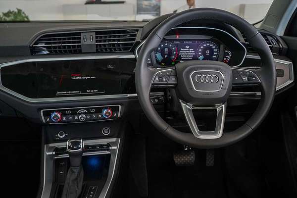 2025 Audi Q3 35 TFSI F3