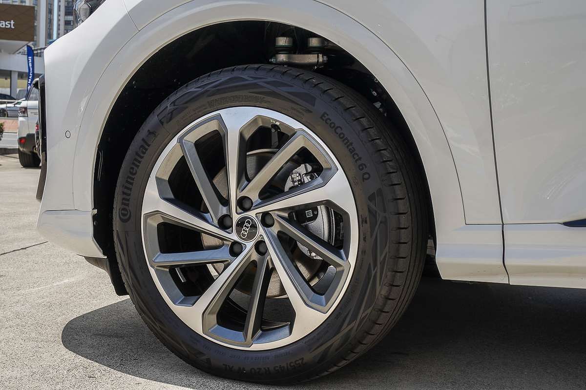 2025 Audi Q5 TFSI 150kW GU