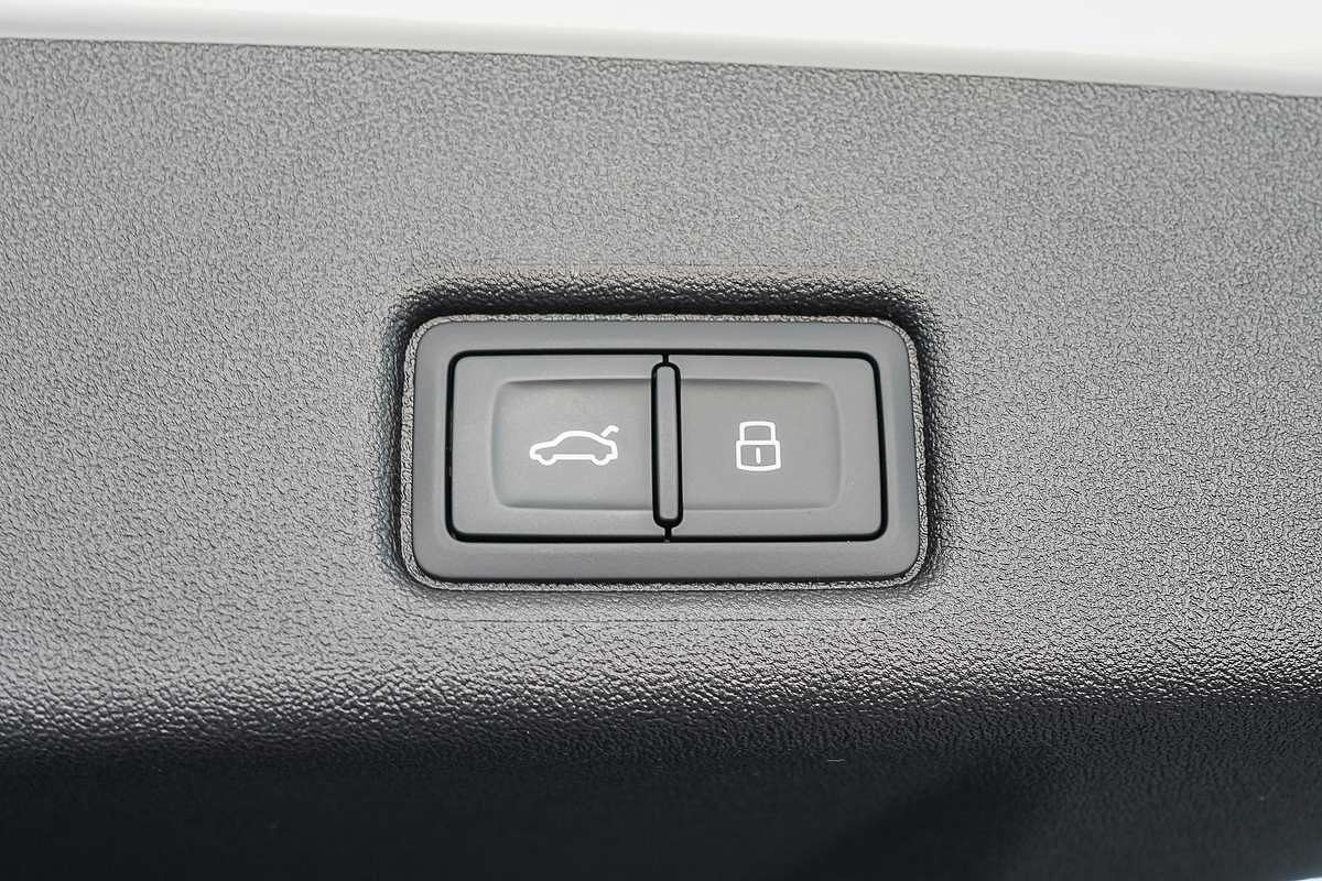 2025 Audi Q5 TFSI 150kW GU