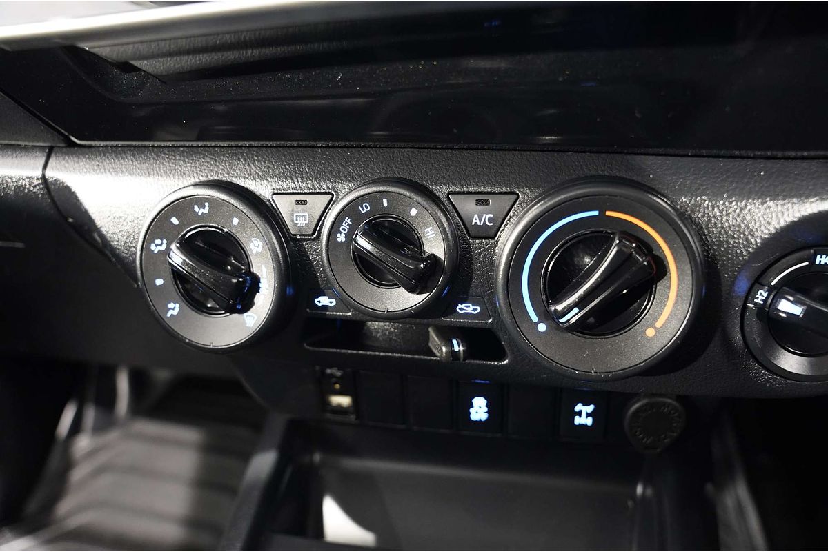 2019 Toyota Hilux SR GUN126R 4X4