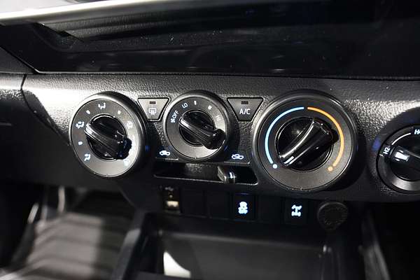 2019 Toyota Hilux SR GUN126R 4X4