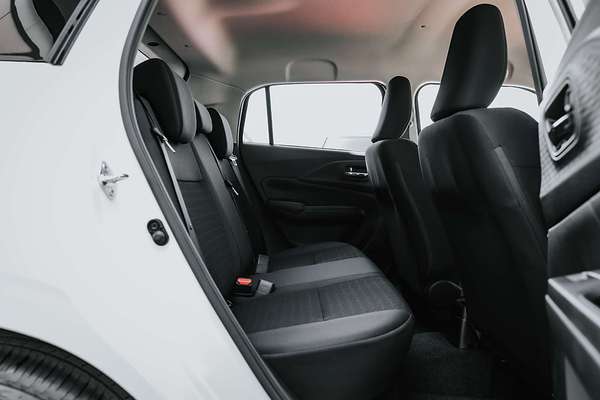 2025 Suzuki Swift Hybrid UZ