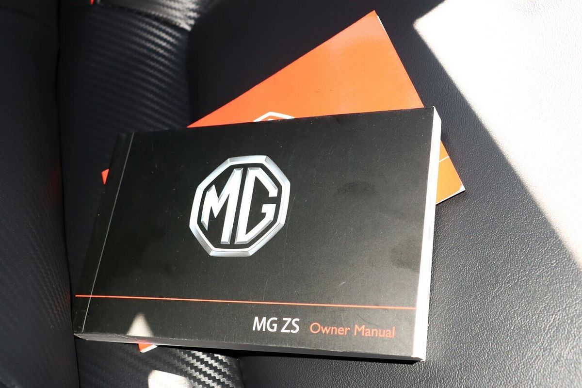 2024 MG ZST Essence