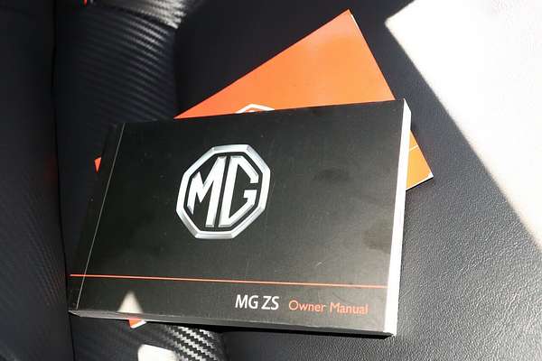 2024 MG ZST Essence