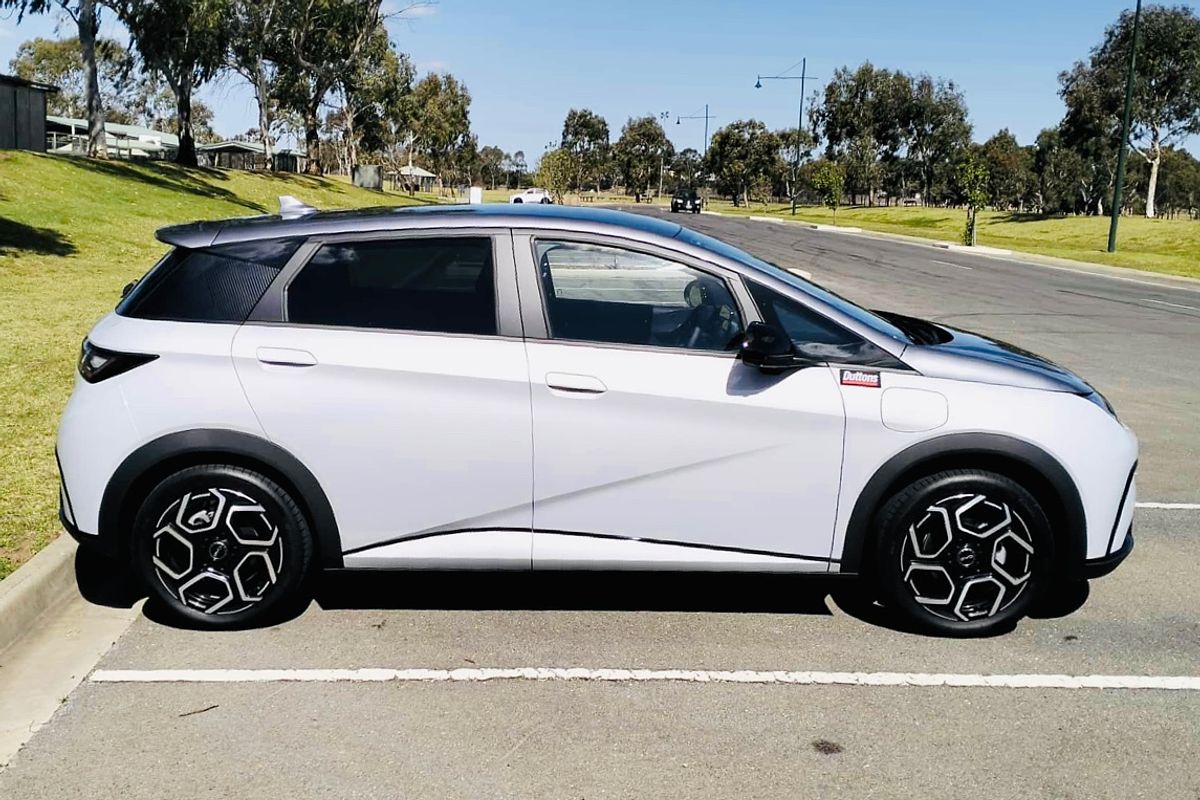 2025 BYD Dolphin Premium