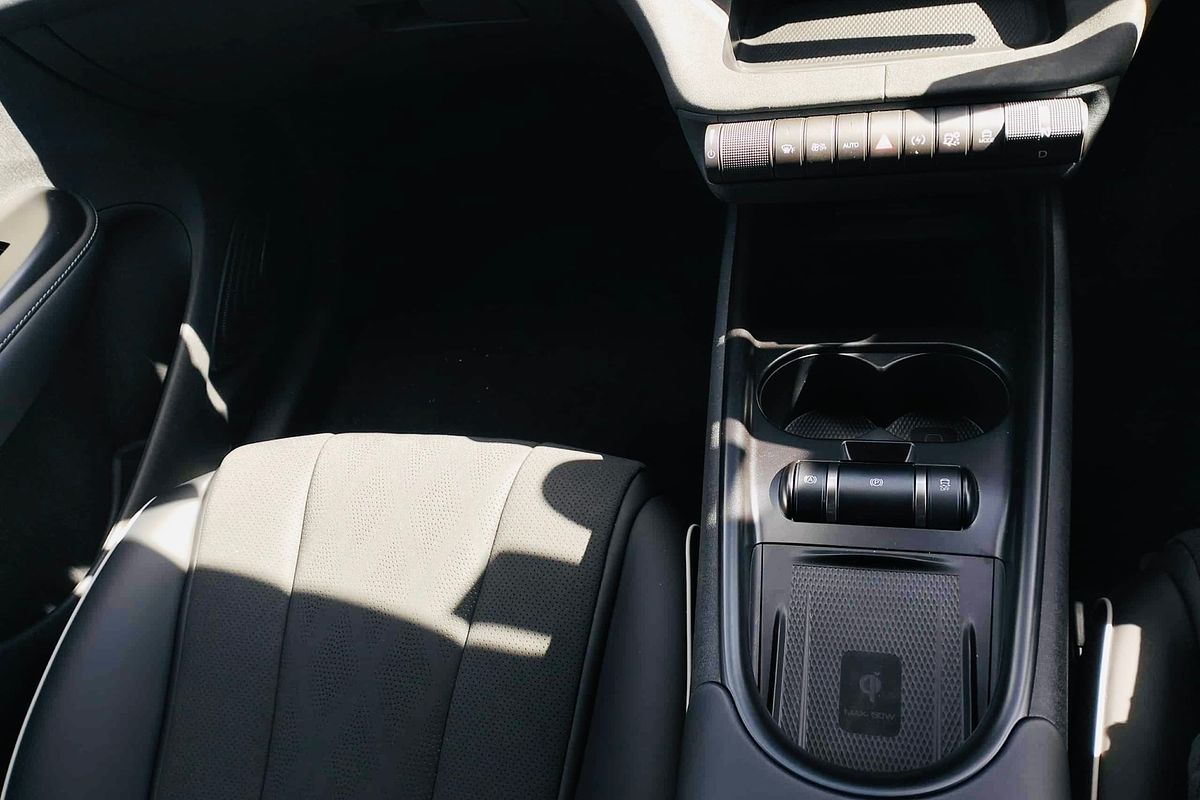 2025 BYD Dolphin Premium