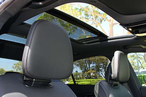 2025 Mercedes-Benz C-Class C350 e W206