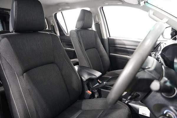 2020 Toyota Hilux SR GUN126R 4X4