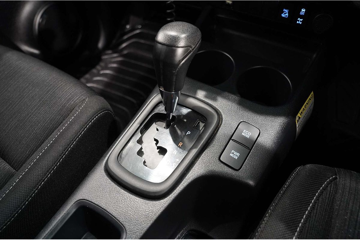 2020 Toyota Hilux SR GUN126R 4X4