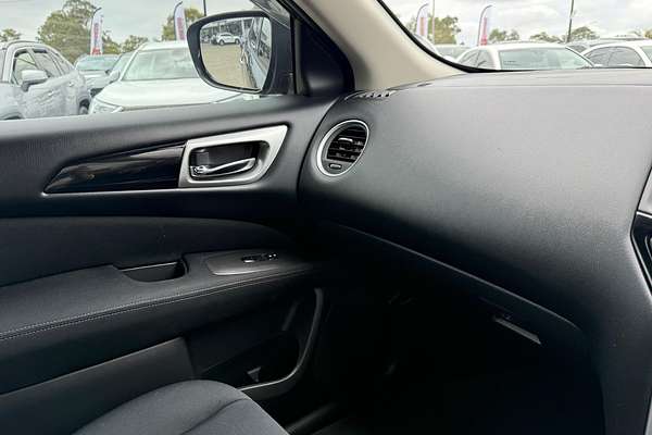 2017 Nissan Pathfinder ST R52 Series II