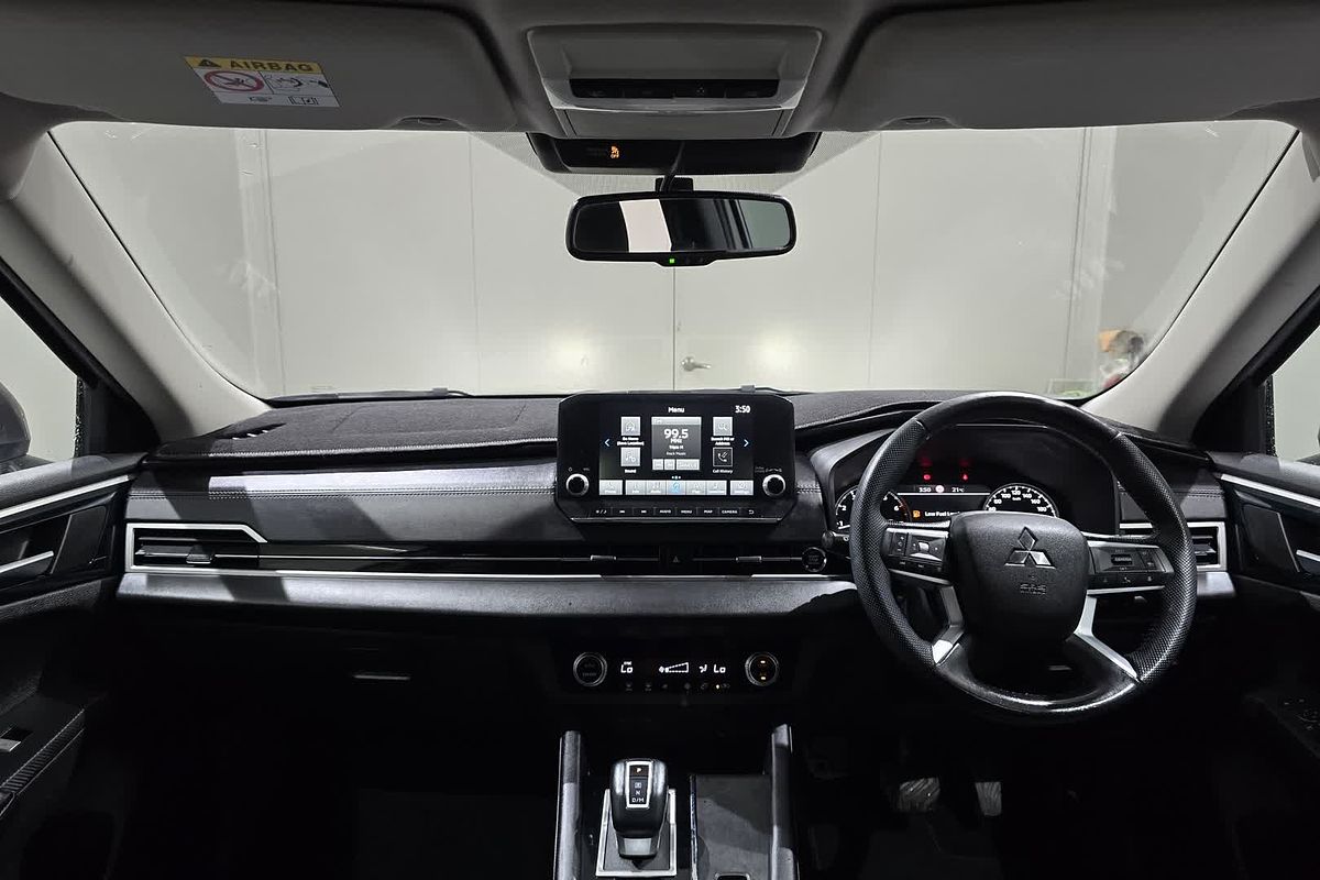 2021 Mitsubishi Outlander LS ZM