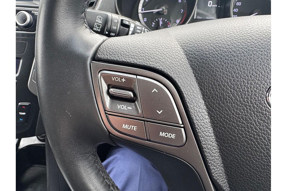 2017 Hyundai Santa Fe Active X DM3 Series II