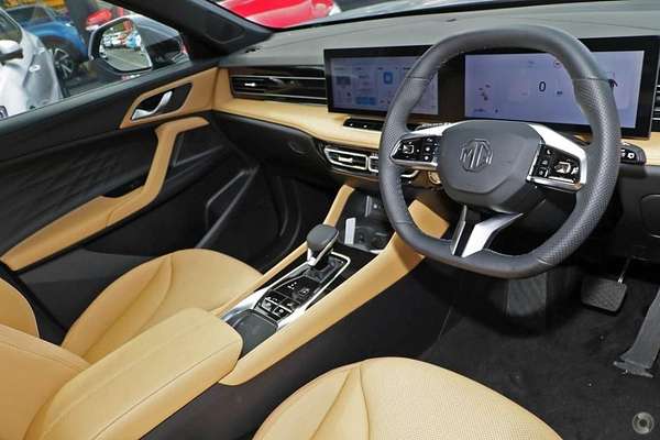 2025 MG HS Essence AS33