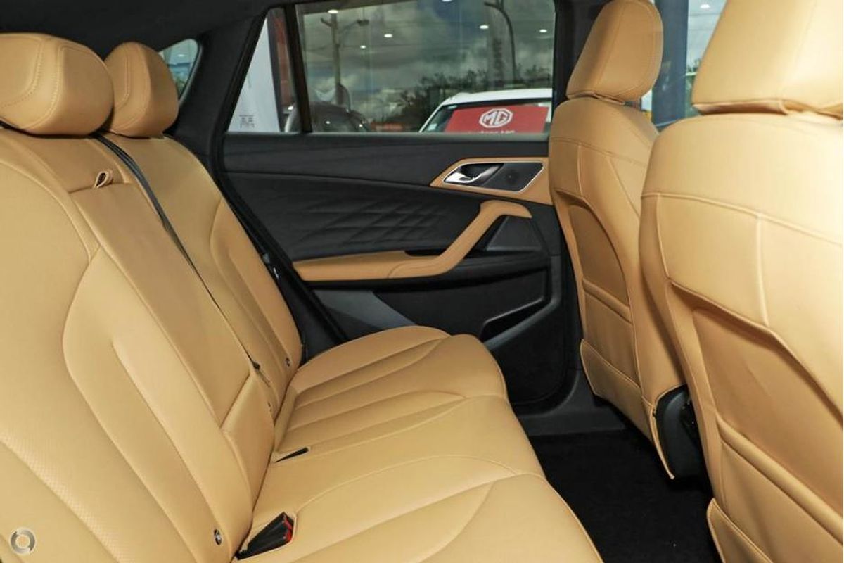 2025 MG HS Essence AS33